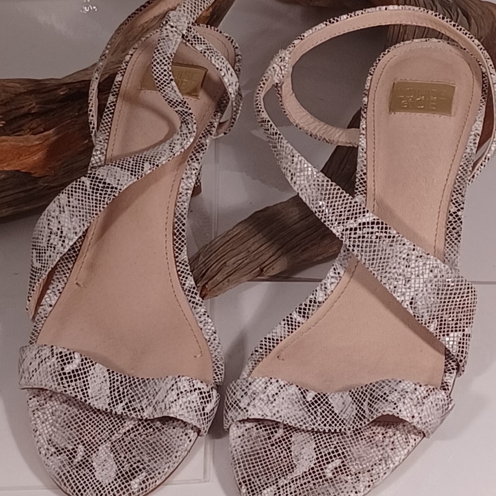 Loose etc Cie sandals 8.5 snake skin